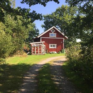 Bed and Breakfast Ranch Moerby Stora Mellosa Exterior photo