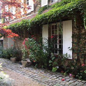 Bed and Breakfast Le Cedre Bleu Grosrouvre Exterior photo