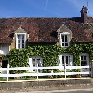 Bed and Breakfast La Vigne Doree Saint-Martin-des-Champs  Exterior photo