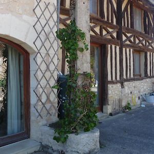 Bed and Breakfast Les Tuileries Ponteyraud Exterior photo