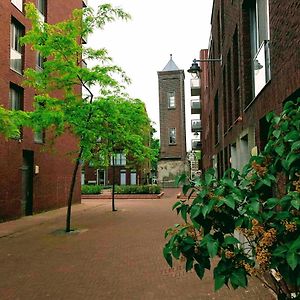 Апартаменты Goudse Watertoren, 'T Kleinste Woontorentje Van Nederland Гауда Exterior photo