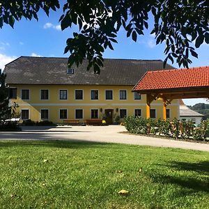 Отель Familienbauernhof Salmanner Steinbach an der Steyr Exterior photo