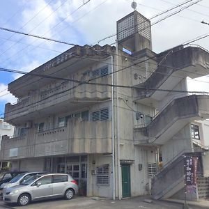 Апартаменты 沖縄ライフインゼファー Okinawa Totoro House Тятан Exterior photo