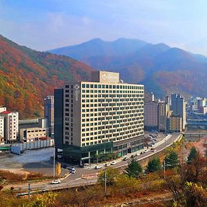Jeongseon Intoraon Hotel Exterior photo