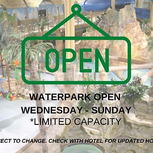 Отель Edgewater Waterpark Дулут Exterior photo