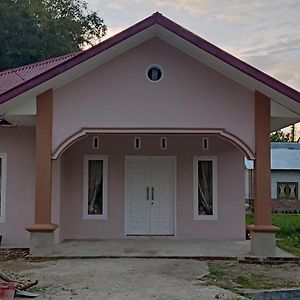 Zahra Syariah Home Stay Букиттинги Exterior photo