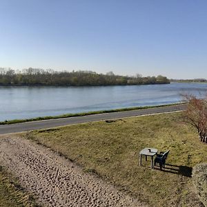 Вилла Terrasses De Loire 1Er Etage Saint-Benoit-sur-Loire Exterior photo