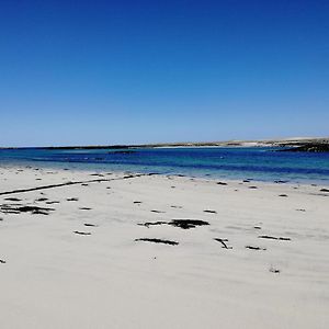 Bed and Breakfast The Fisherman'S Snug Self Catering North Uist Paible Exterior photo