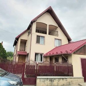 Гостевой дом Casa Jianu Тыргу-Окна Exterior photo