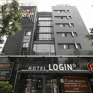 Login Hotel Тэгу Exterior photo