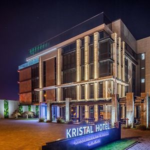 Hotel Kristal Фокшаны Exterior photo