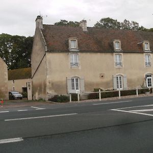Отель Grange Dans Ancien Corps De Ferme Bellengreville  Exterior photo