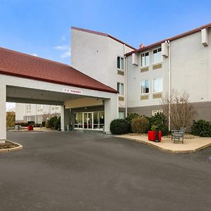 Red Roof Inn Plus+ Boston - Logan Согас Exterior photo