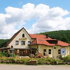 Отель Landgasthaus Am Frauenstein Hinterweidenthal Exterior photo