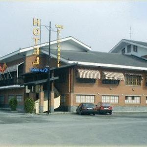 Hotel Quo Vadis Ноне Exterior photo