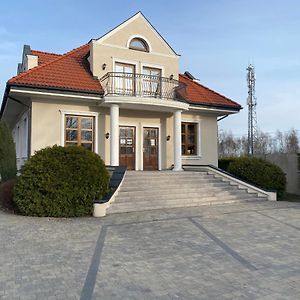 Bed and Breakfast Zielony Dworek Ченстохова Exterior photo