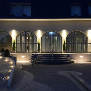 Hotel Cavallo Bianco Реджиолло Exterior photo