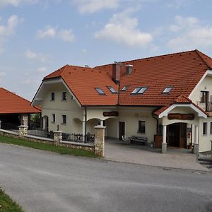 Вилла Grobelnik Tourist Farm Sevnica Exterior photo