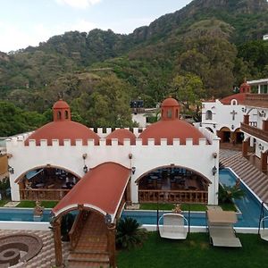 Hotel Leyenda Del Tepozteco Тепостлан Exterior photo