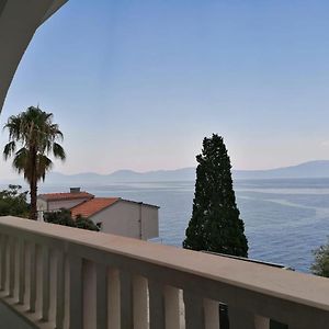 Apartments With Sea View Drvenik Makarska Riviera Exterior photo
