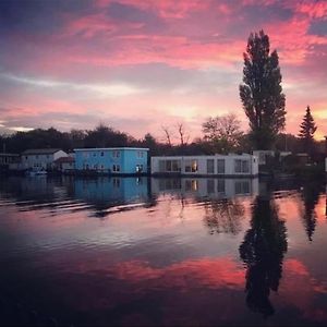 Bed and Breakfast Amster Houseboat Bed Without Breakfast Амстердам Exterior photo