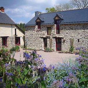 Вилла Gite Le Logis De L'Etang De L'Aune Iffendic Exterior photo