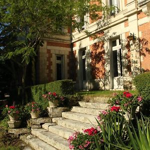 Bed and Breakfast Domaine De Champ Rose Saint-Laurent-de-Belzagot Exterior photo