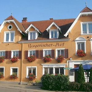 Отель Bayerischer Hof Хайлигенберг Exterior photo