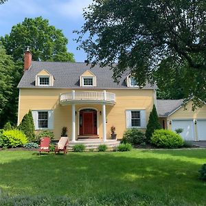 Bed and Breakfast Manoir Alegria Cowansville Exterior photo