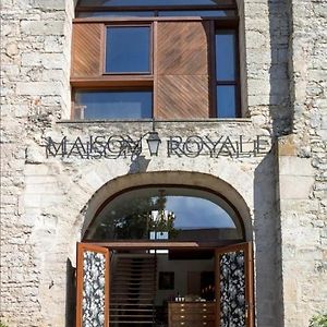 Отель La Maison Royale Pesmes Exterior photo