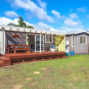 Our Kiwi Whanga Bach - Whangamata Holiday Home Exterior photo