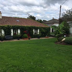 Bed and Breakfast Chambre D'Hotes A Vallet Exterior photo