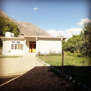 Hunza Regency Inn Karimabad  Exterior photo