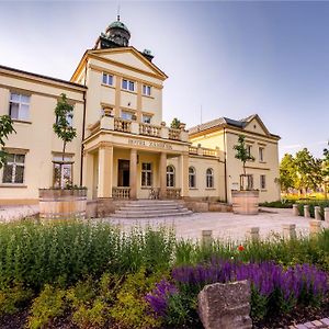 Hotel Zamecek Подебрады Exterior photo