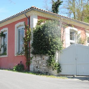 Bed and Breakfast Ecole Des Grands Valaurie Exterior photo