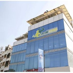 Hotel New Shiv Kunj Вадодара Exterior photo