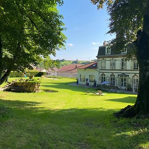 Отель Le Chateau De Monthureux Le Sec Exterior photo