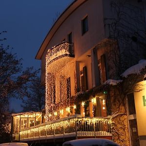 Отель Klaus Im Weinviertel Волькерсдорф Exterior photo