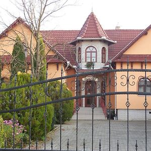 Отель Hegyi Panzio Сильвашварад Exterior photo