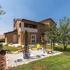 Holiday Home In Mekisi Kod Vizinade - Istrien 41755 Ferenci Exterior photo