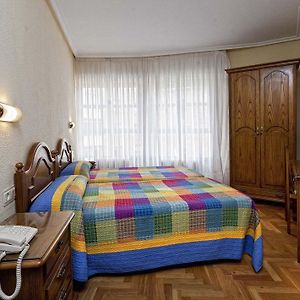 Отель Hostal Hispano Нахера Exterior photo