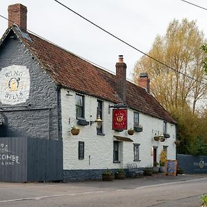 Отель The Ring 'O' Bells Compton Martin Exterior photo