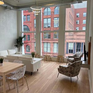 Lou-City Penthouse Suite! Savor Life With Hollyhock Луисвилл Exterior photo
