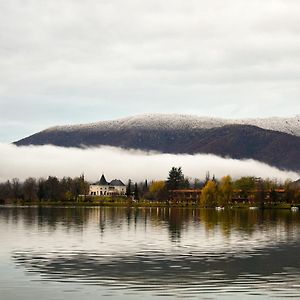 спа-отель Lopota Lake Напареули Exterior photo