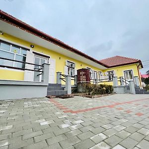 Отель Casa Benke Haz Ковасна Exterior photo