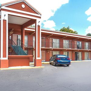 Oyo Hotel Mustang Silver Spring Fl Силвер-Спрингс Exterior photo