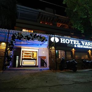 Hotel Vardhan Силвасса Exterior photo