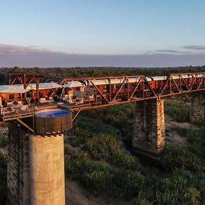 Kruger Shalati - Train On The Bridge & Garden Suites Скукуза Exterior photo