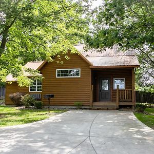 Вилла Sugar Maple Cabin By Amish Country Lodging Берлин Exterior photo