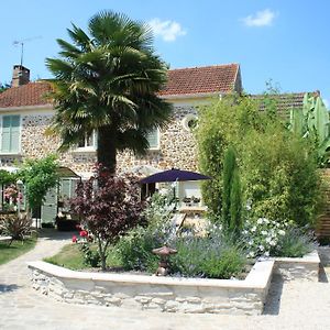 Gites Le Petit Nailly Маньи-лез-Амо Exterior photo